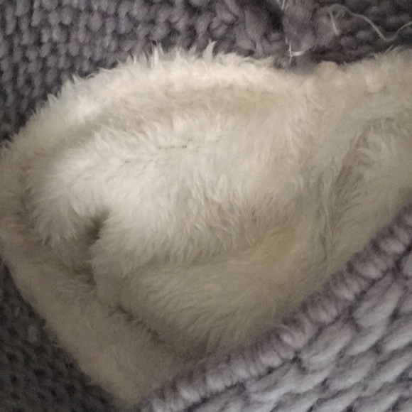 winter hat - Picture 3 of 3